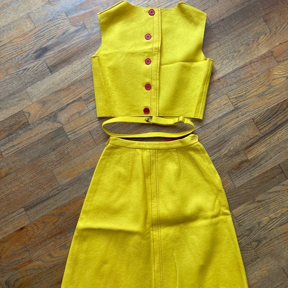 Vintage 60s Yellow Felt Top W/ mini skirt, belt - Picture 8 of 11